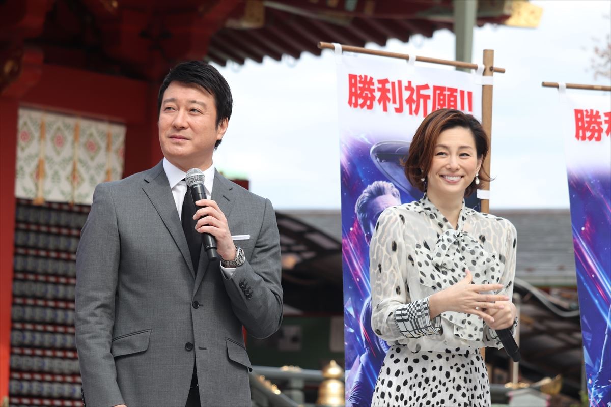 米倉涼子、アベンジャーズ勝利を祈願！ シリーズ完結に「信じられない」