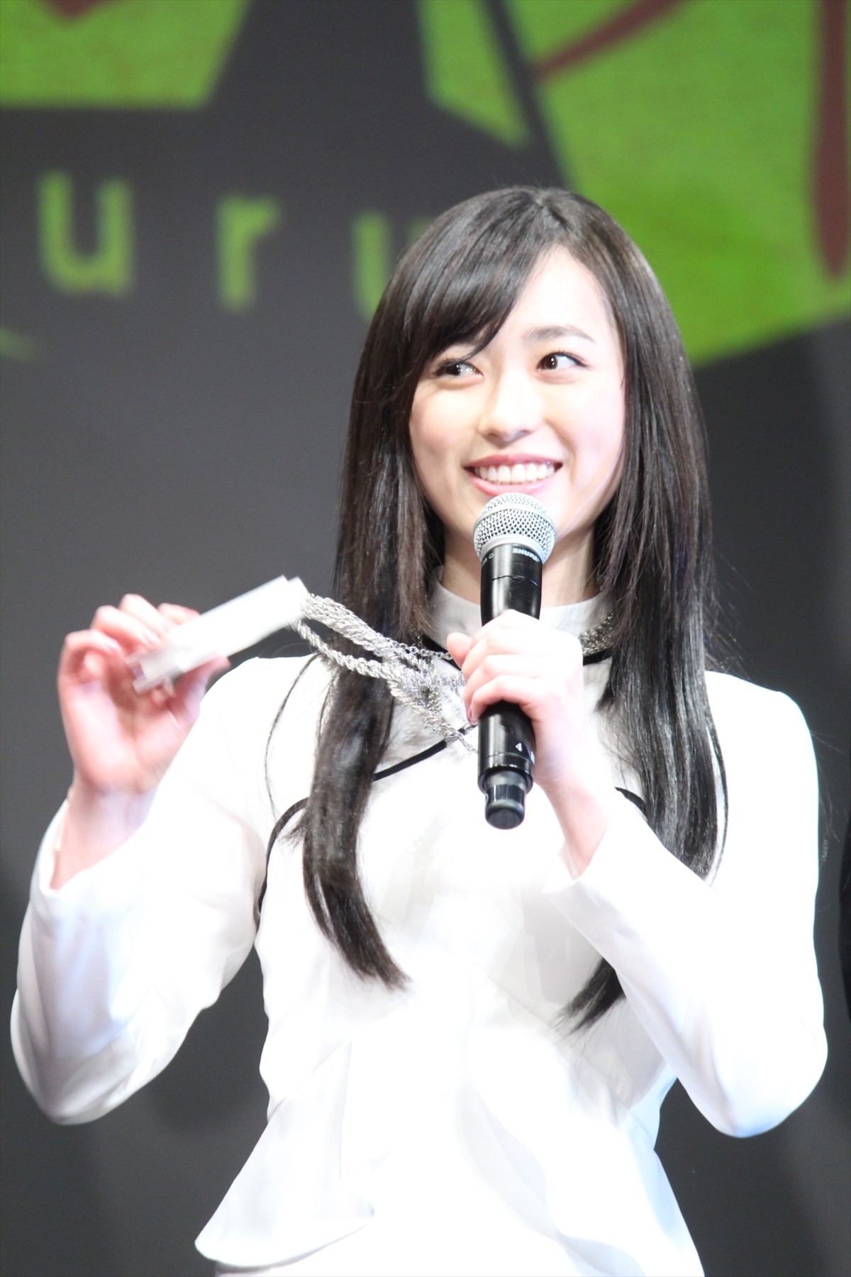 浜辺美波＆森川葵、お互いの“勝負強さ”を認め合う「コンビ感がいいんだなと思います」