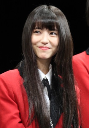 浜辺美波、『映画 賭ケグルイ』完成披露試写会に登場