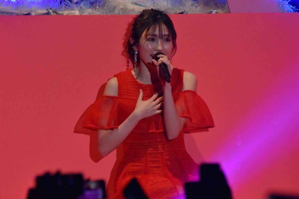 乃木坂46・齋藤飛鳥、今田美桜　爽やかコーデでキュートにファン魅了