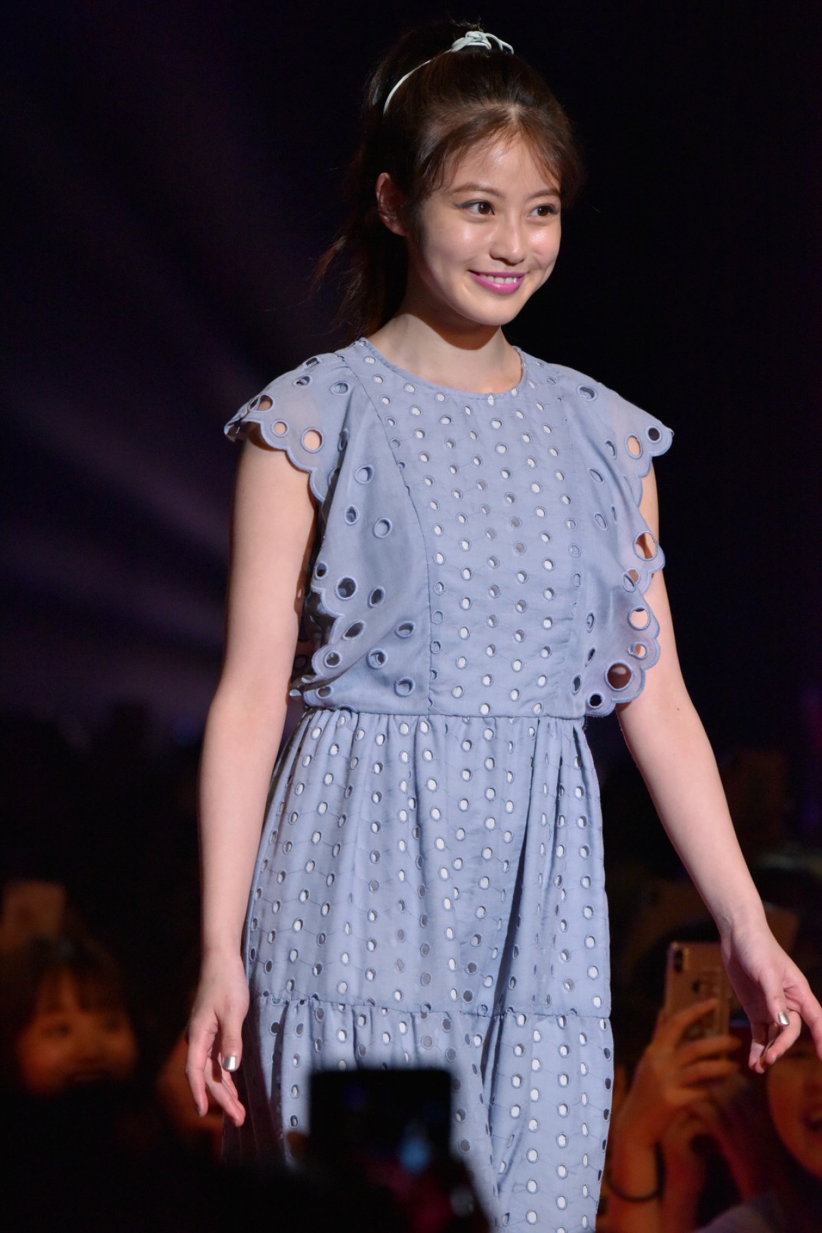 乃木坂46・齋藤飛鳥、今田美桜　爽やかコーデでキュートにファン魅了