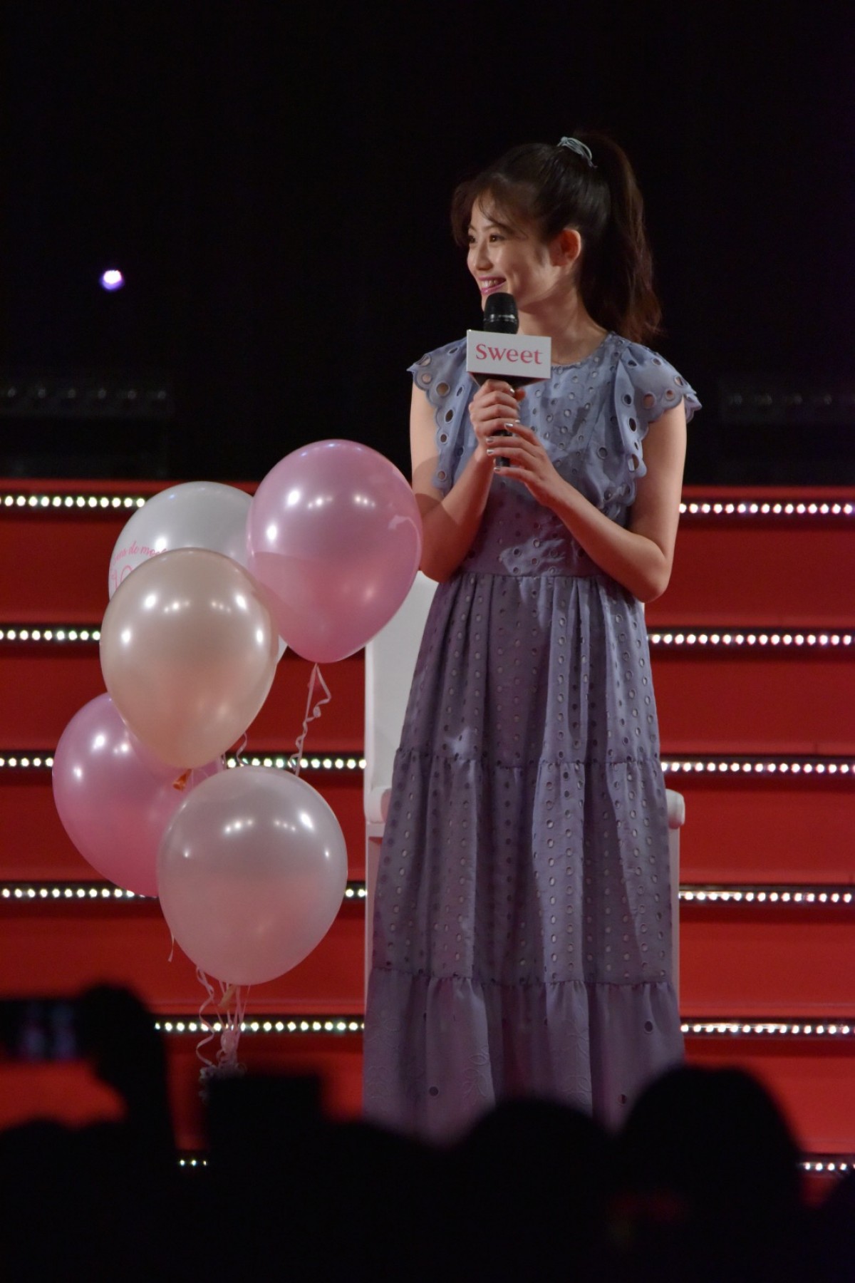 乃木坂46・齋藤飛鳥、今田美桜　爽やかコーデでキュートにファン魅了