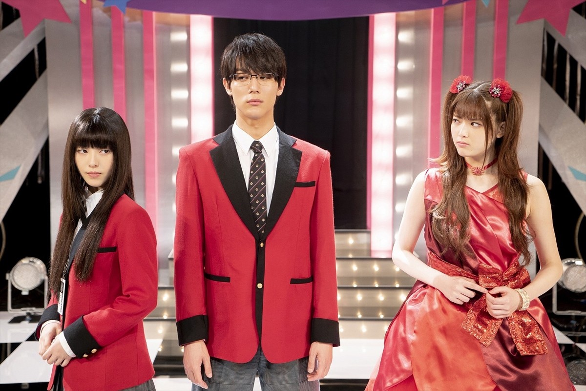 浜辺美波＆乃木坂46・松村沙友理のデュエットに「神ライブ」の声 『賭ケグルイ』第3話