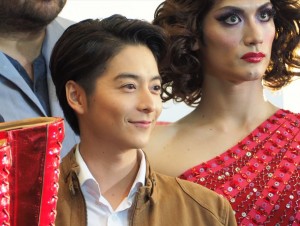ブロードウェイミュージカル『キンキーブーツ』囲み取材に登場した小池徹平