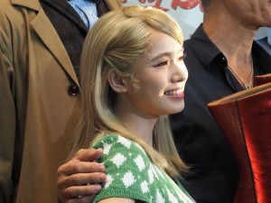 ブロードウェイミュージカル『キンキーブーツ』囲み取材に登場したソニン