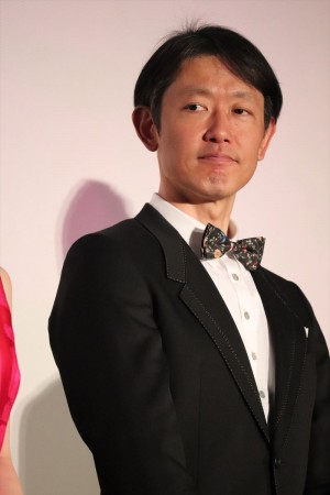 『パラレルワールド・ラブストーリー』完成披露 レッドカーペット＆舞台挨拶に登場した筒井道隆