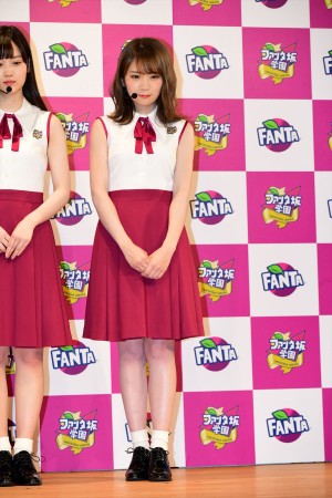 「ファンタ坂学園」入学式に登場した秋元真夏