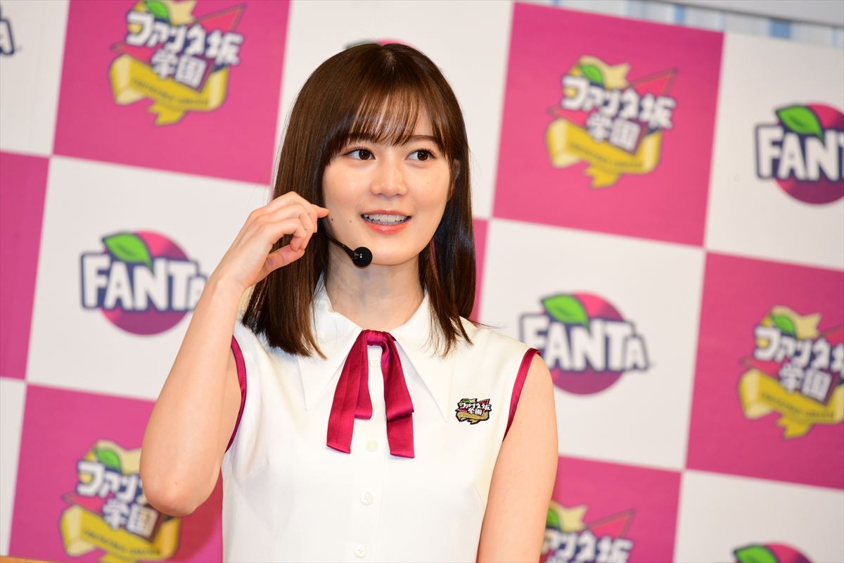 乃木坂46・秋元真夏、CMで挑戦した“変顔”に「恥ずかしい」と照れ笑い