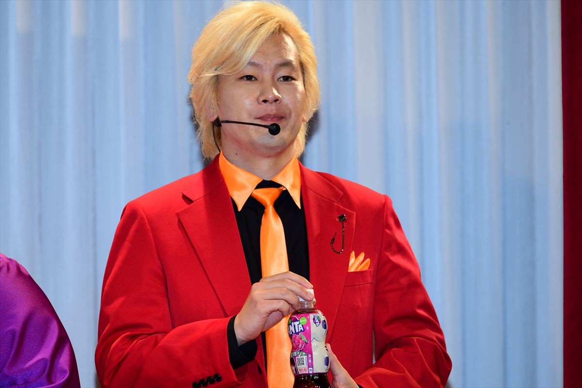 乃木坂46・秋元真夏、CMで挑戦した“変顔”に「恥ずかしい」と照れ笑い