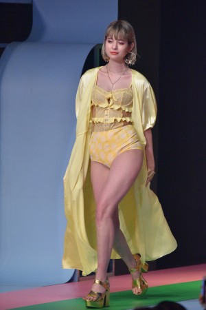 「ViVi Night in TOKYO2019～SPRING PARTY～」に登場した瑛茉ジャスミン