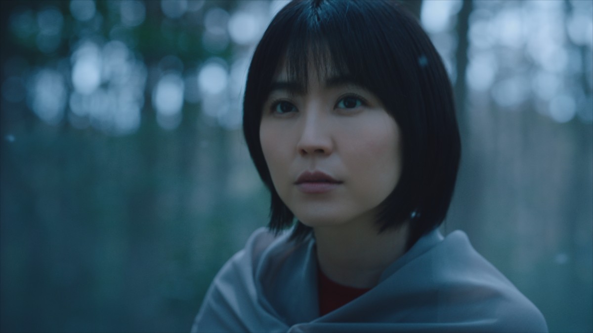 まさに女神！ 長澤まさみの大胆“肩だし”ドレス姿が美しい