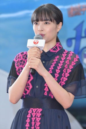 連続テレビ小説『なつぞら』特別塗装機のお披露目会見に登場した広瀬すず