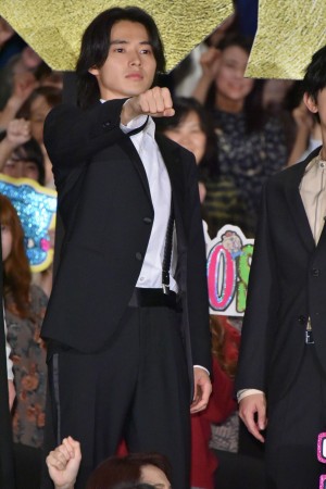 『キングダム』初日舞台挨拶に登壇した山崎賢人