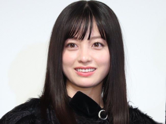 橋本環奈 ショートヘア もふもふ衣装がかわいい キングダム オフショット 19年4月日 エンタメ ニュース クランクイン