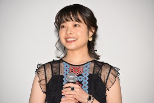 岸井ゆきの、映画『愛がなんだ』公開記念舞台挨に登場