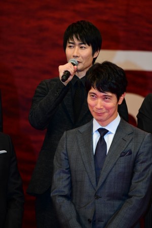 『空母いぶき』完成披露試写会に登場した戸次重幸