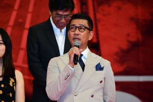 『空母いぶき』完成披露試写会に登場した中井貴一