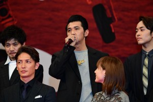 『空母いぶき』完成披露試写会に登場した村上淳