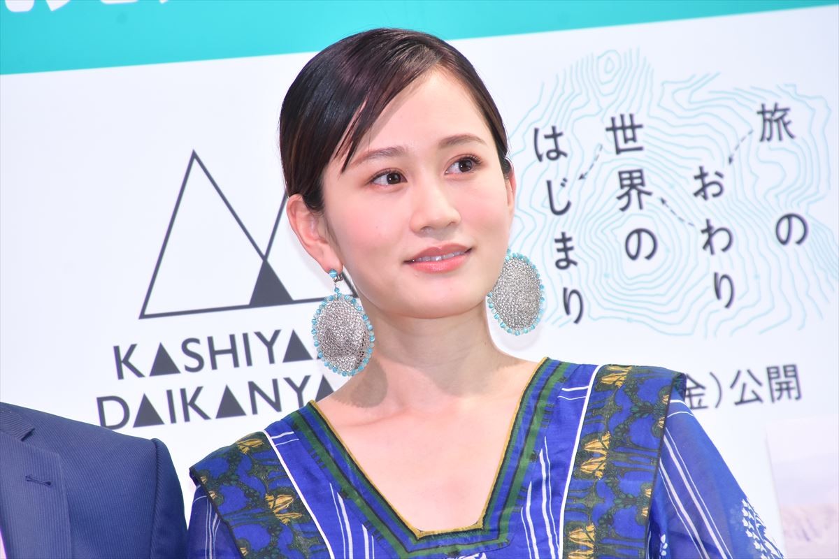 前田敦子、ママとして初の公の場　ウズベキスタン観光大使就任に喜ぶ