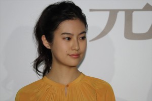 映画『凪待ち』完成報告会見に登場した恒松祐里