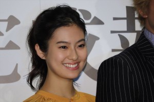 映画『凪待ち』完成報告会見に登場した恒松祐里