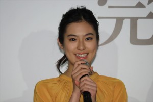 映画『凪待ち』完成報告会見に登場した恒松祐里