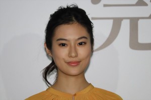 映画『凪待ち』完成報告会見に登場した恒松祐里