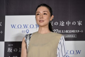WOWOW『連続ドラマW 坂の途中の家』舞台挨拶に登壇した伊藤歩