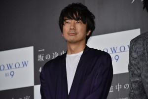 WOWOW『連続ドラマW 坂の途中の家』舞台挨拶に登壇した眞島秀和