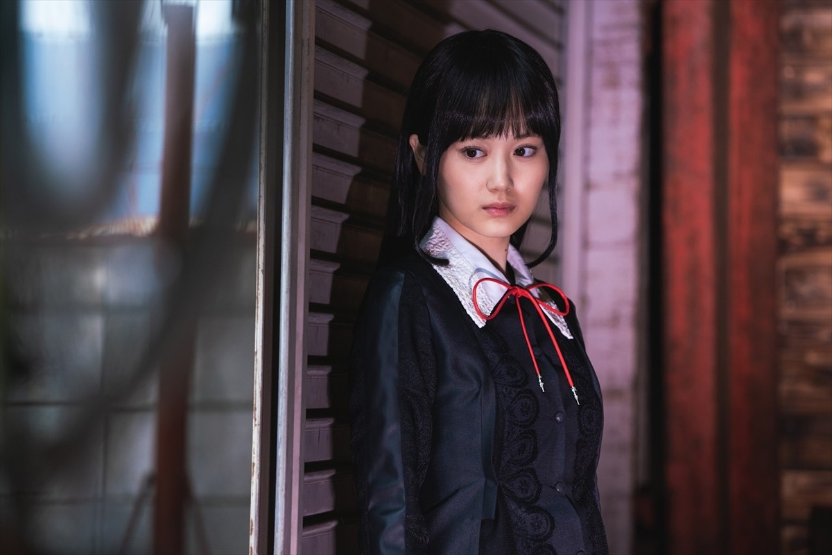 乃木坂46・山下美月のウェイトレス姿に反響「かわいすぎ」 『電影少女』第3話