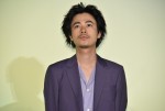 『さよならくちびる』映画完成披露イベントに登場した成田凌