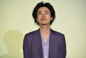 『さよならくちびる』映画完成披露イベントに登場した成田凌