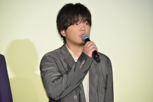 『さよならくちびる』映画完成披露イベントに登場した秦基博