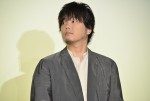 『さよならくちびる』映画完成披露イベントに登場した秦基博