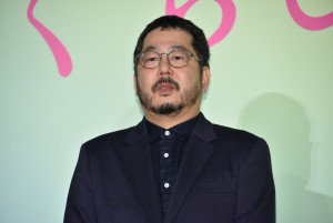 『さよならくちびる』映画完成披露イベントに登場した塩田明彦監督