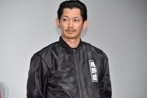 『太陽の家』キャスト発表記者会見に登場した瑛太