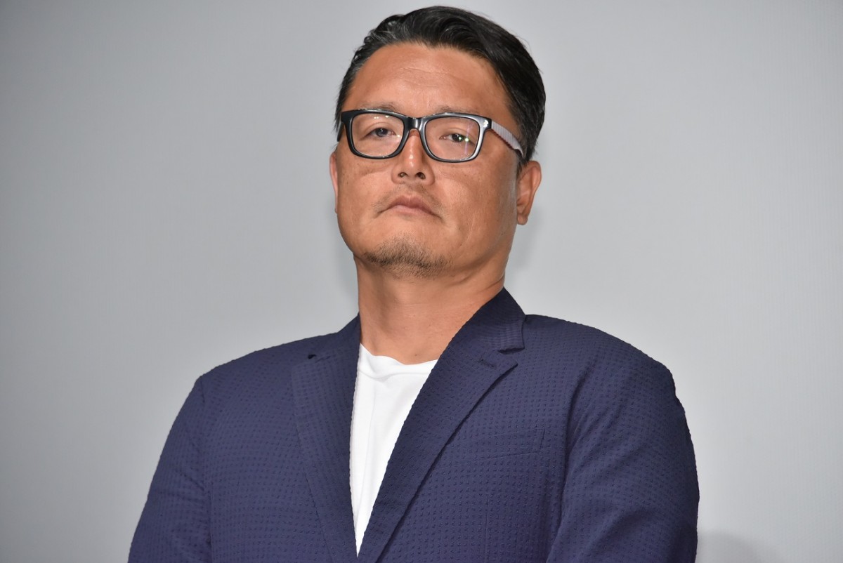 長渕剛、20年ぶり映画主演作で男泣き「ヤバイ！ と思うくらい出てくる」