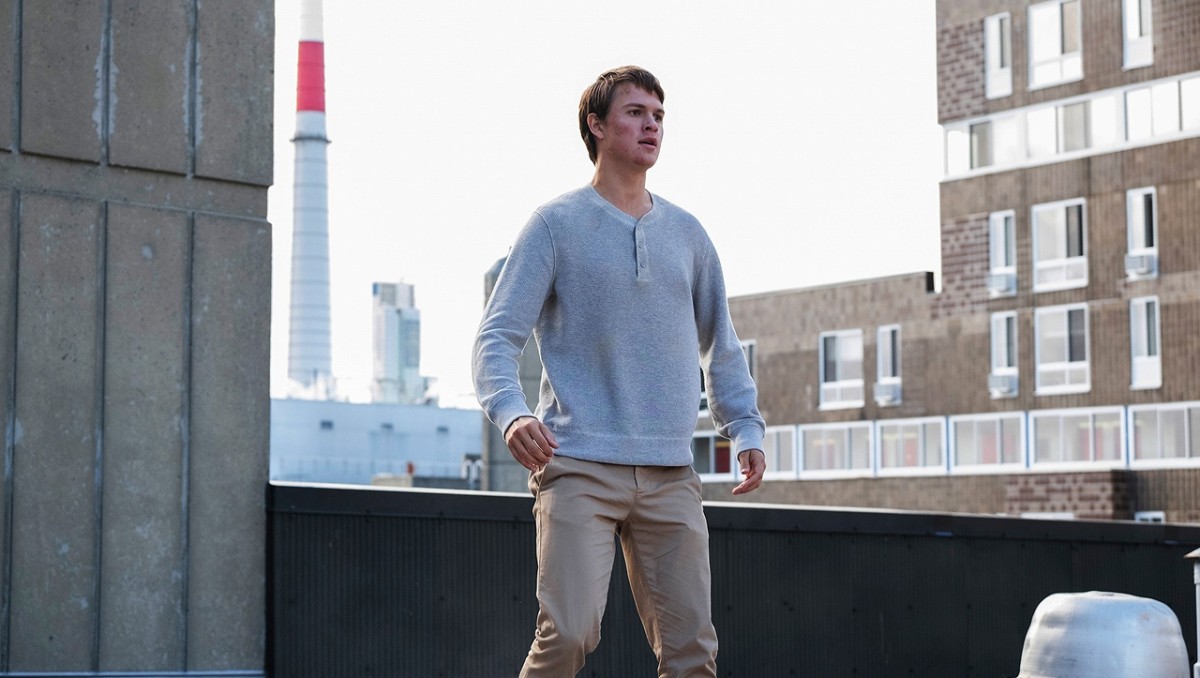 アンセル・エルゴートが2つの人格を持つ男を熱演『ジョナサン』公開＆予告解禁