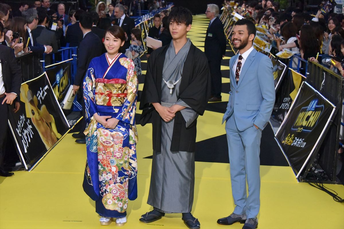 R・レイノルズ、巨大ピカチュウカーペットに感激「高校の卒業式にも同じものがあれば…」