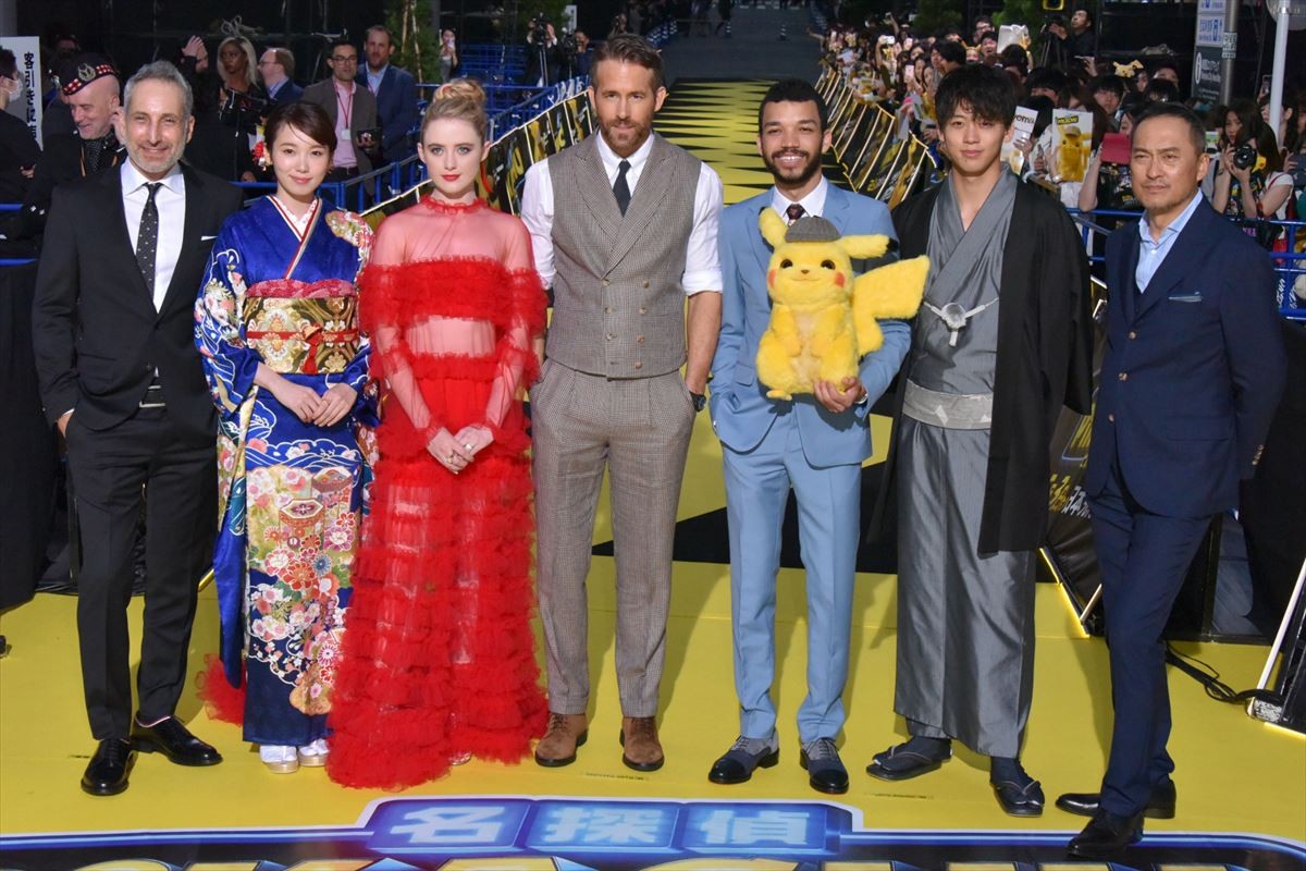 R・レイノルズ、巨大ピカチュウカーペットに感激「高校の卒業式にも同じものがあれば…」