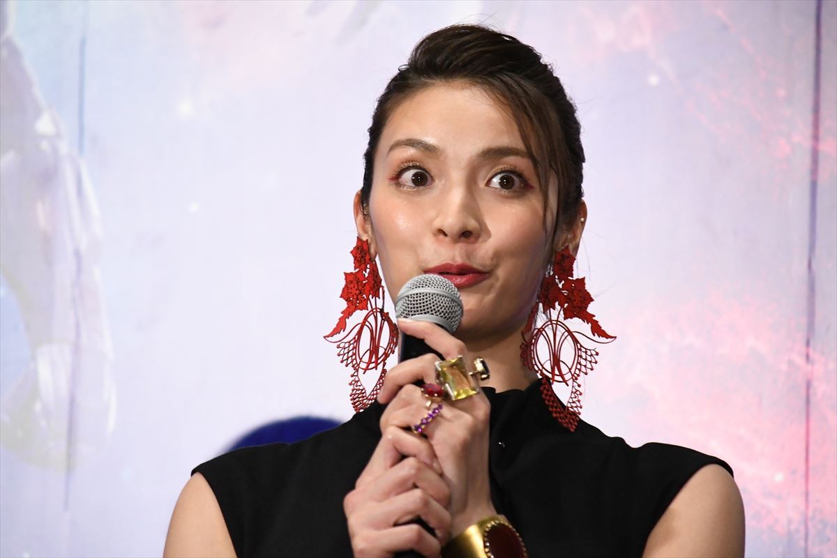 米倉涼子、『アベンジャーズ』完結編に「さみしい」としみじみ