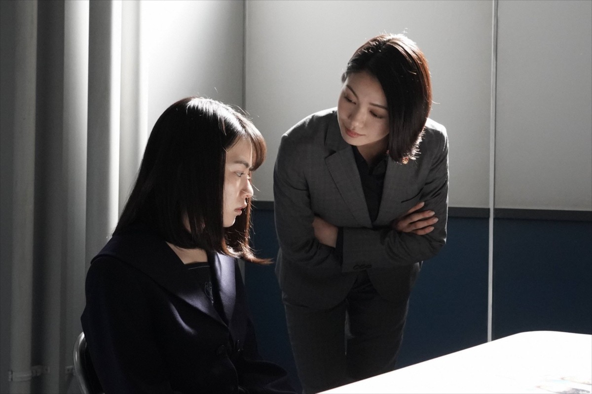 今夜『ストロベリーナイト・サーガ』、二階堂ふみは女子高生容疑者・山田杏奈と対峙