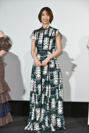 森川葵、『映画 賭ケグルイ』初日舞台挨拶に登場