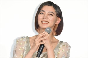 池田エライザ、『映画 賭ケグルイ』初日舞台挨拶に登場