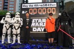 「“STAR WARS DAY”TOKYO 2019」イベントに出席したEXILE MAKIDAI（左）とm-floの☆Taku Takahashi（右）