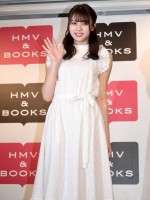 小林由依、バラエティーなどではおとなしめ