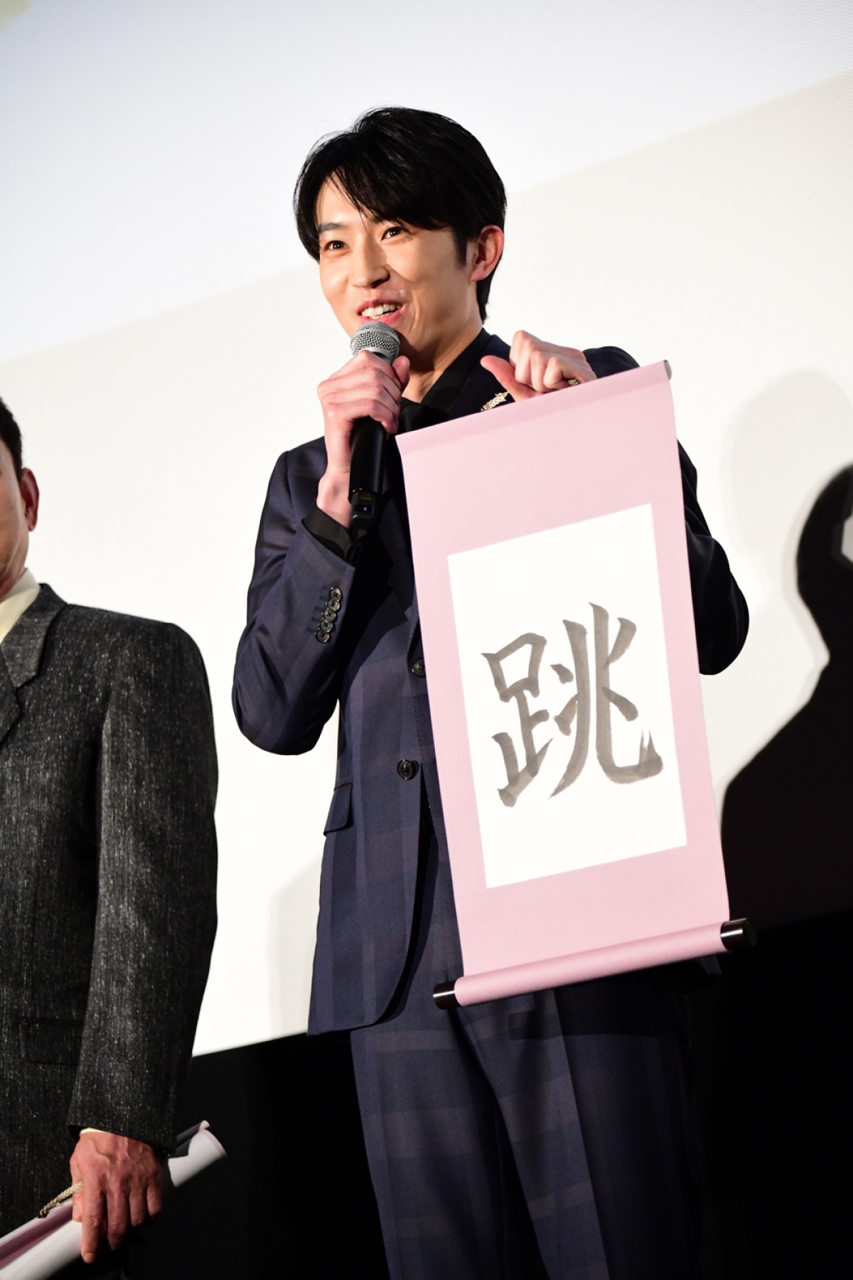 松坂桃李、令和の抱負は「豊かに」　後輩・杉野遥亮へも期待