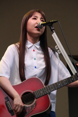 映画『チア男子!!』公開直前イベントに登場した阿部真央