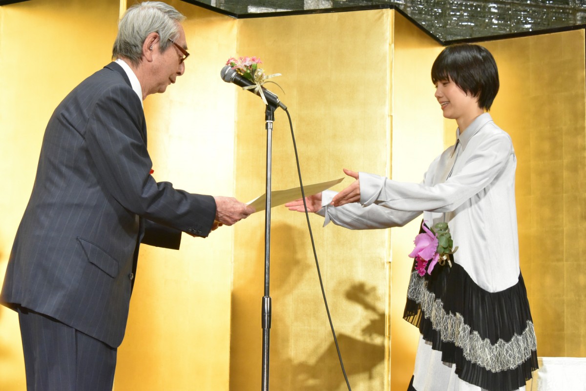 永野芽郁、橋田賞新人賞に涙　目を潤ませて意気込み