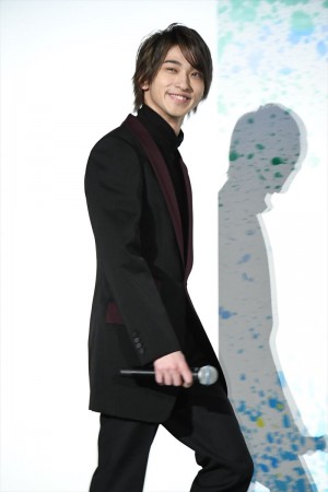 映画『チア男子!!』初日舞台挨拶に登壇した横浜流星